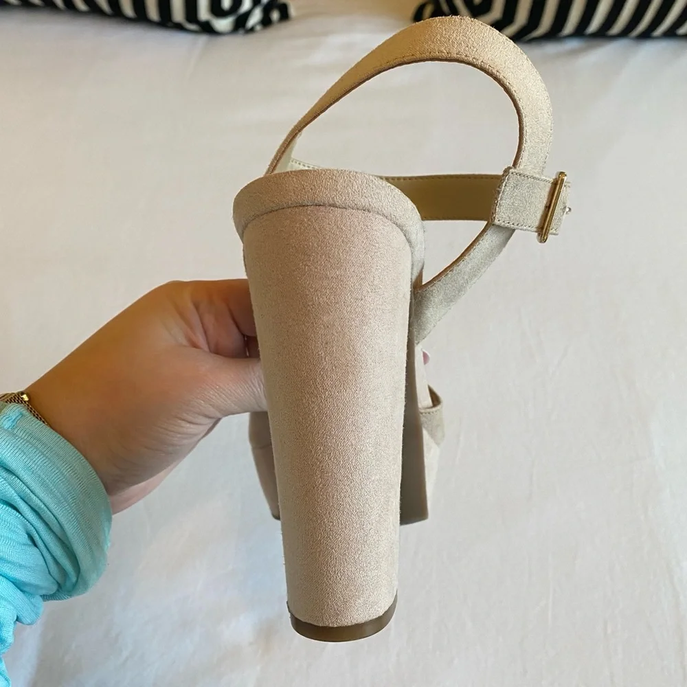 Jessica Simpson brand new